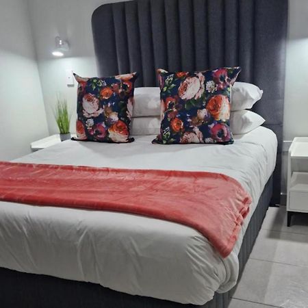 Blooming Rose Bed And Breakfast Polokwane Bagian luar foto